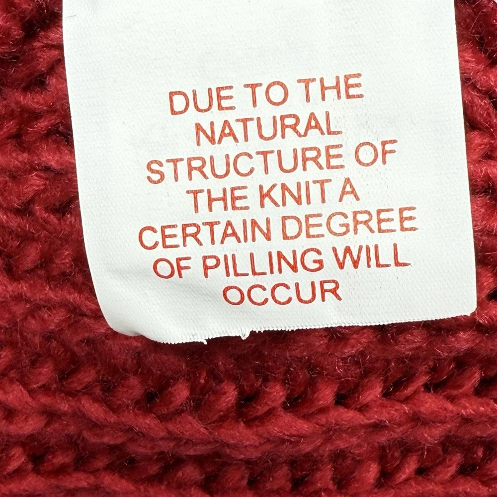 BENCH Chunky Ribbed Knit Pom Pom Beanie Maroon Red One Size Unisex NWT‎